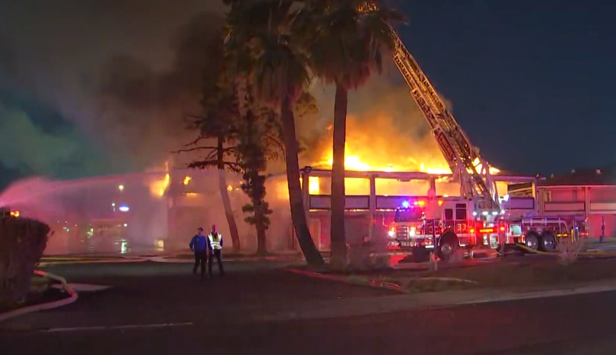 Large fire breaks out at Phoenix Travelodge hotel