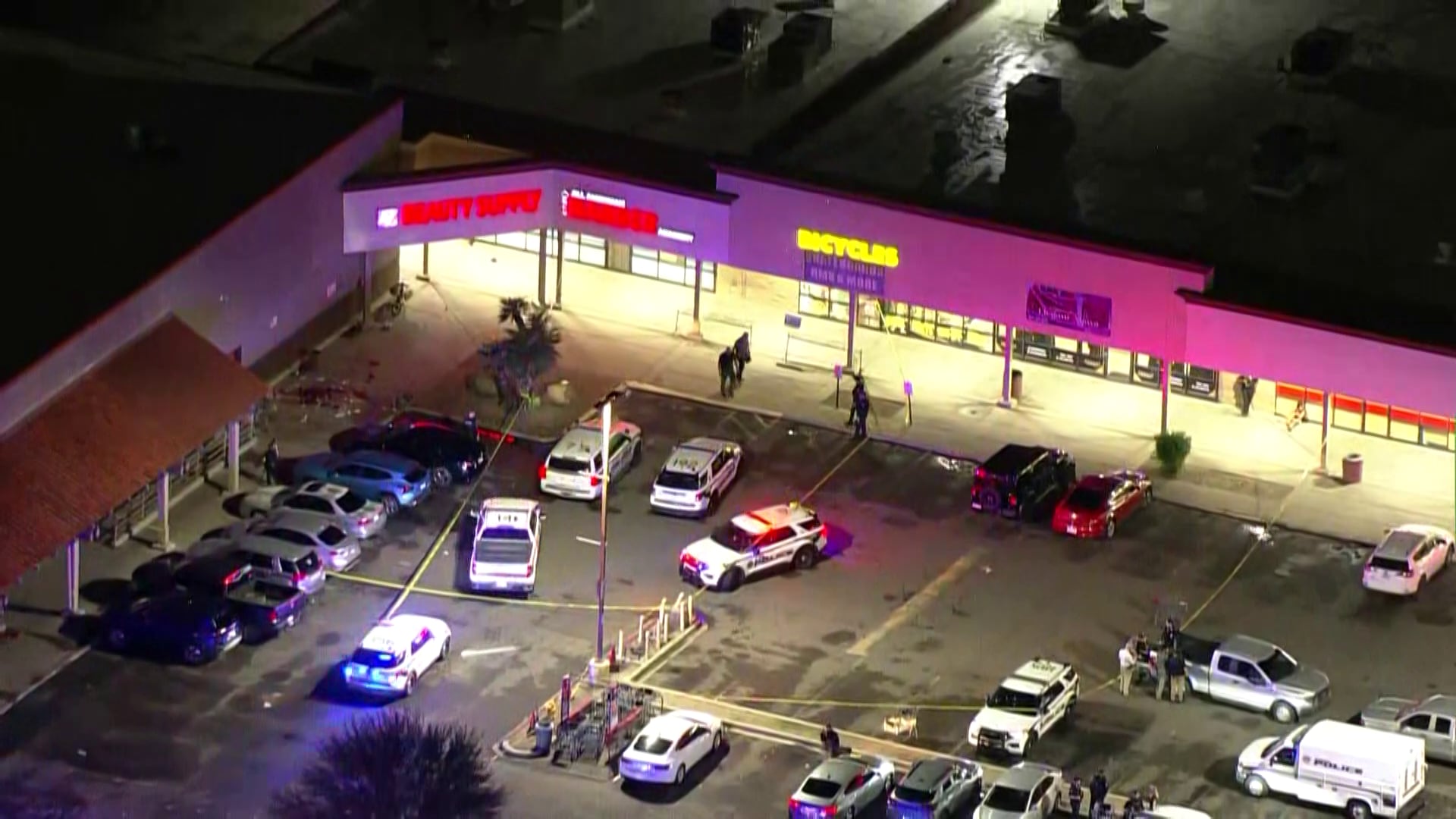 Man killed after confrontation at Glendale shopping centre