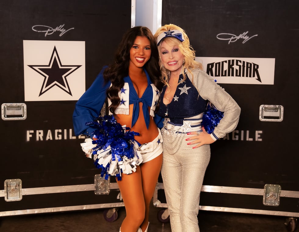 Dallas Cowboys Cheerleader returns to Tucson to coach Arizona Pom Line