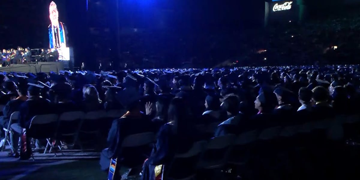 University of Arizona grads have mixed reaction to job market