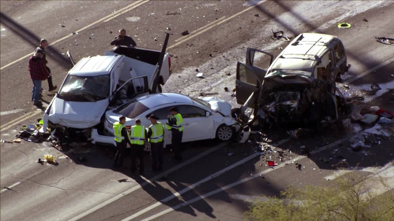 8yearold girl, 2 men dead after crash involving stolen truck in Mesa 8yearold girl, 2 men dead after crash involving stolen truck in Mesa